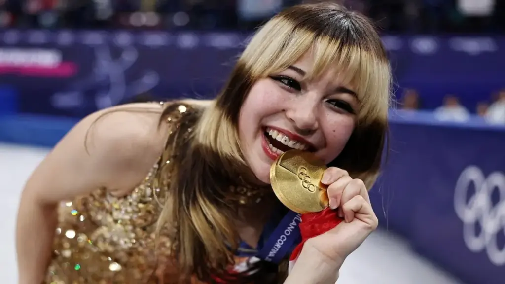 'Thiên thần băng' Alysa Liu: Thần tượng mới của Gen Z ở Mỹ